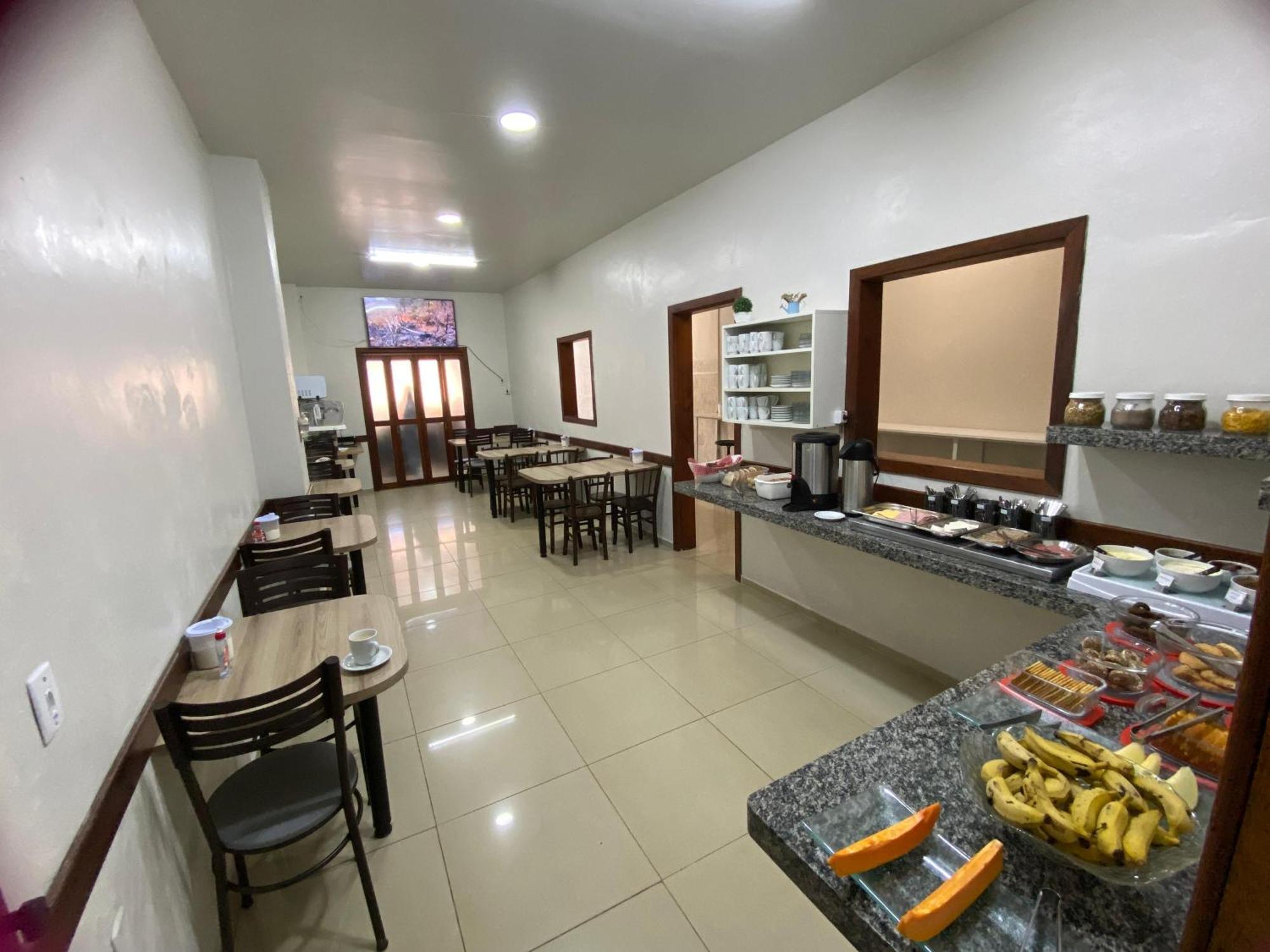 Hotel Tres Passos - Prox Ao Aeroporto E Rodoviaria 포르투알레그리 외부 사진